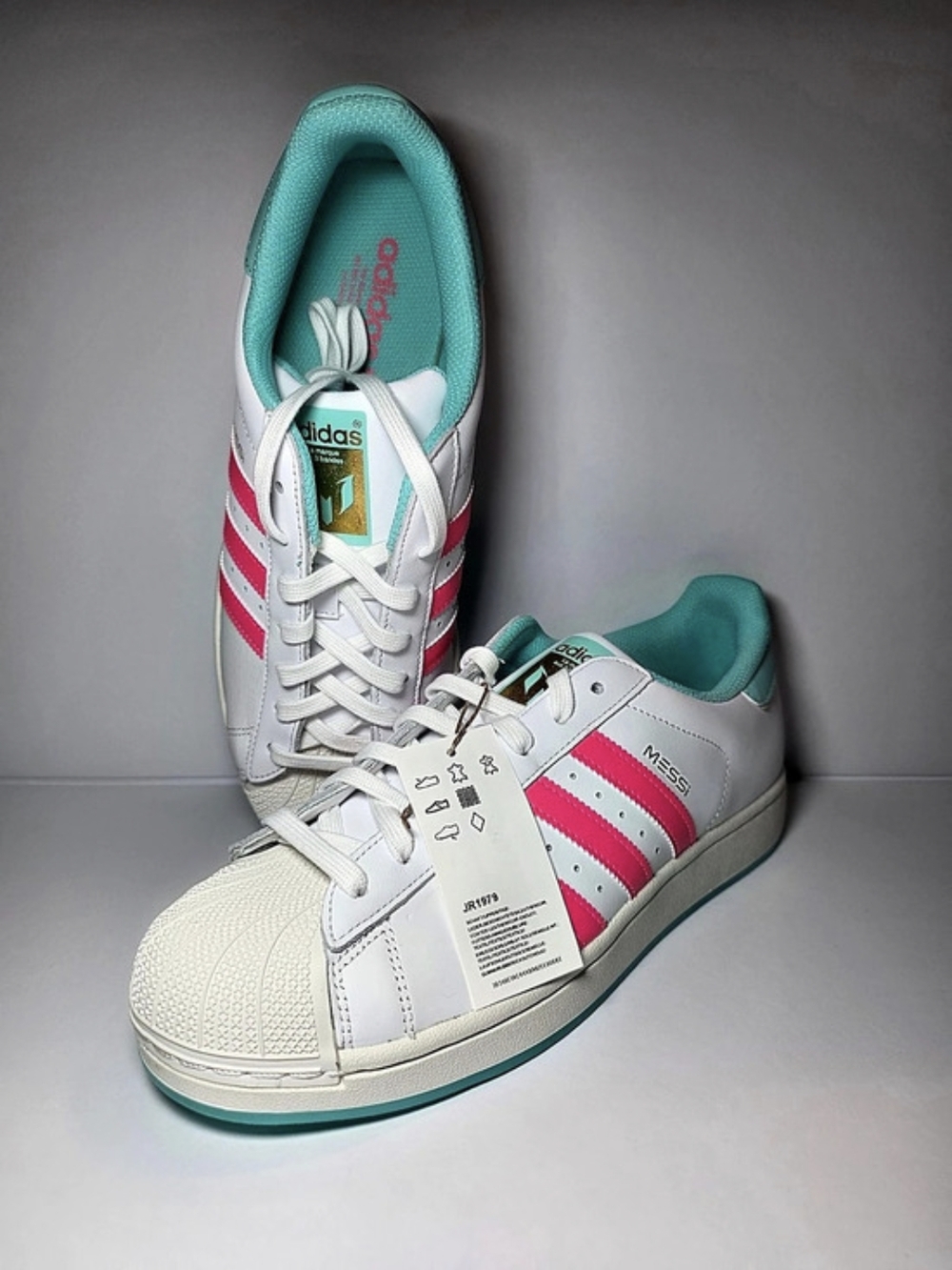 Adidas Superstar Messi JR1979 Menโs Size 10 Womenโs Size 11 New With Box